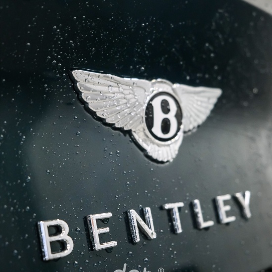 Bentley Continental - грациозное купе класса люкс для истинных аристократов