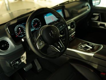 Оклейка пленкой черного Mercedes-Benz G-Класс (Гелендваген)